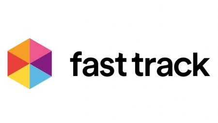 Fast Track выбирает Дженни Арнелл на должность руководителя отдела кадров