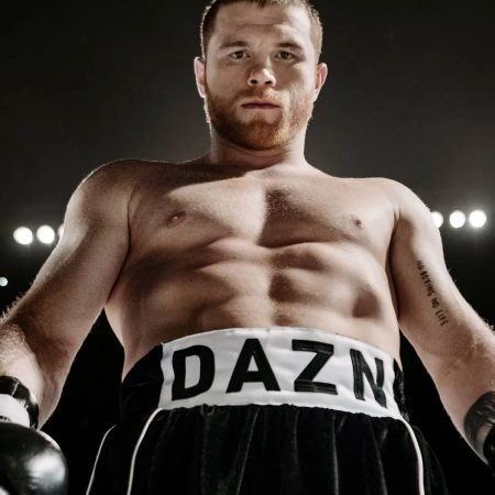 DAZN предложит NFT на титульный бой Канело против Сондерса