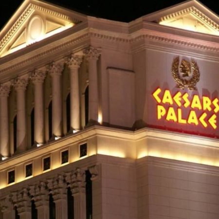 Вход в Caesars Palace получил многомиллионный ремонт