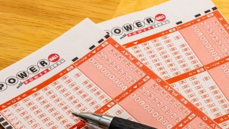 Игрок лотереи Калифорнии выиграл джекпот Powerball размером почти 700 миллионов долларов